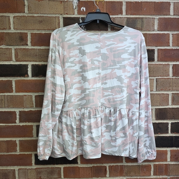 MOD Lusive camo wrap top - Picture 6 of 8